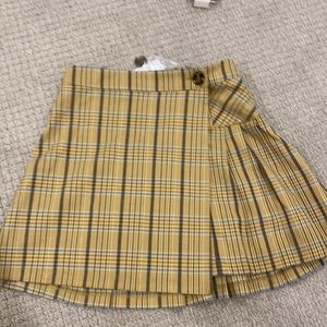 urban outfitters NEW WITH TAGS never worn plaid skirt